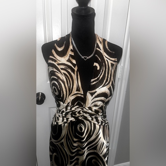 BETSY & ADAM Champagne Tan Black Swirl
Halter Formal Evening Gown - Picture 3 of 6